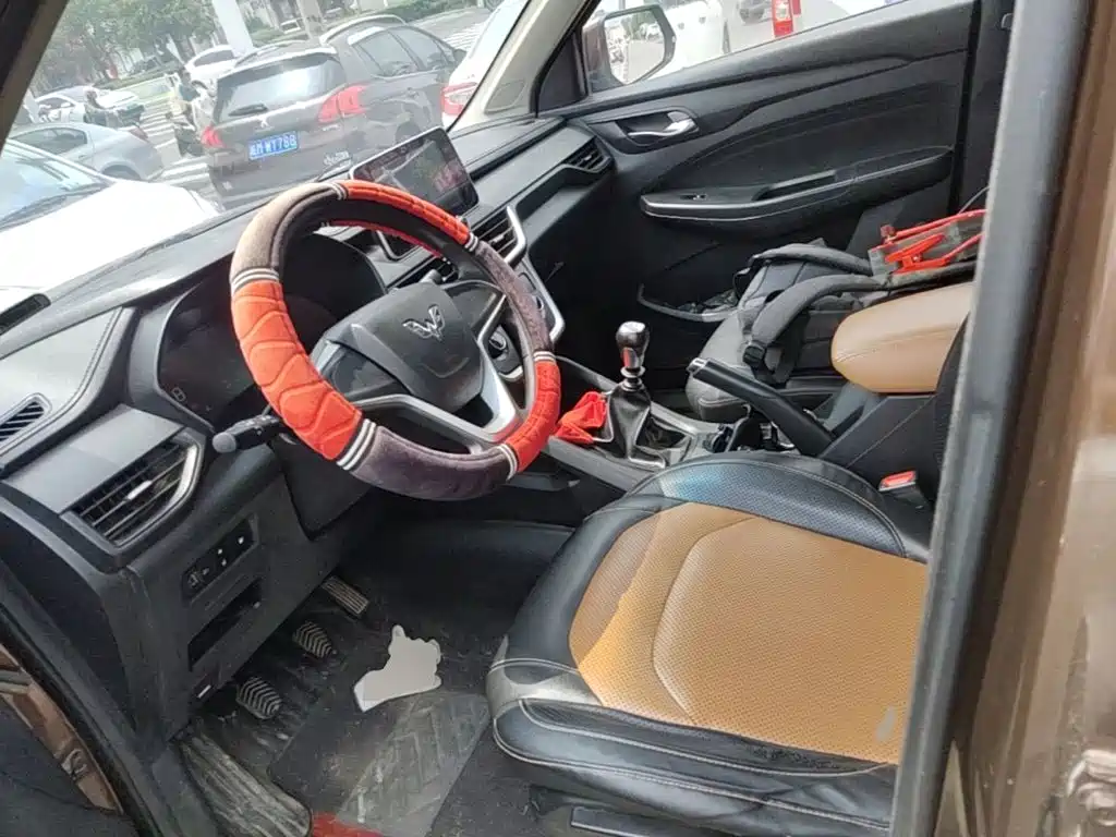 Wuling Hongguang S3 — миниатюра 15