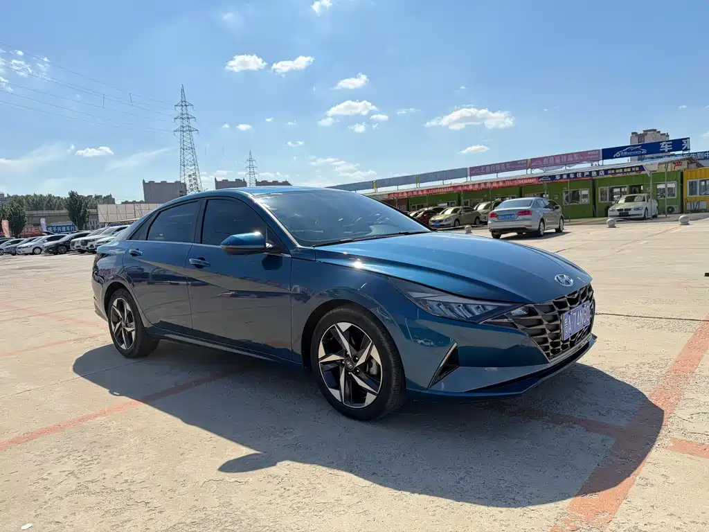 Hyundai Elantra — миниатюра 3
