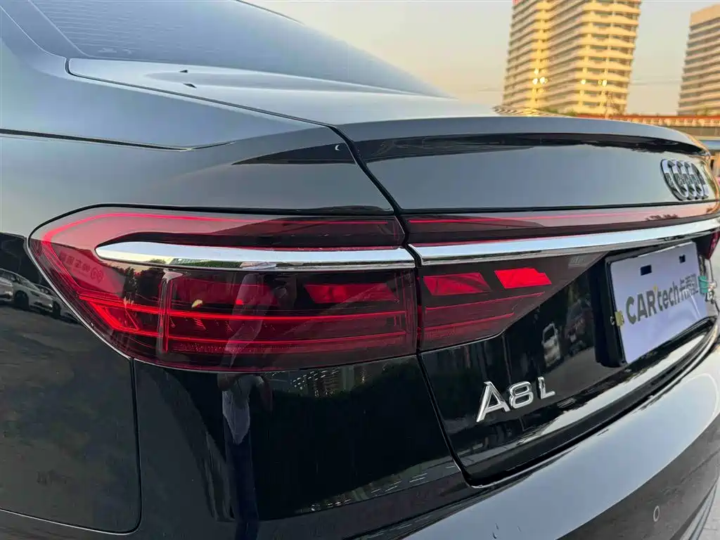 Audi A8 2025 A8L 45 TFSI quattro Luxury