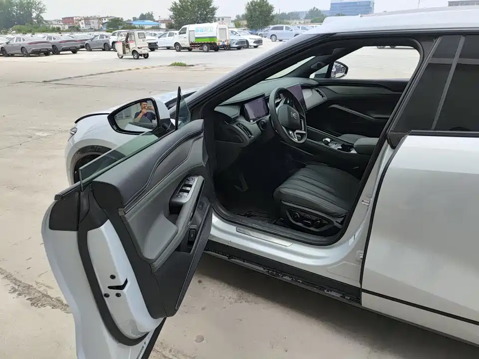 BYD Song L EV L EV 2025 Smart Drive 662km