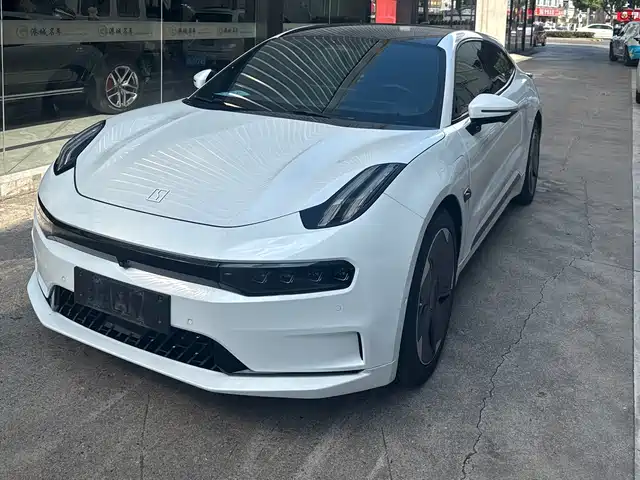 2023 Zeekr 001