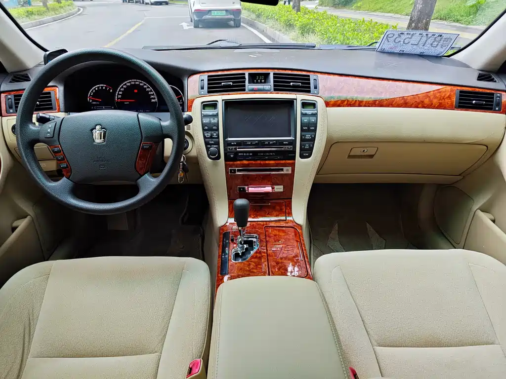 Toyota Crown 2009 2.5L Royal