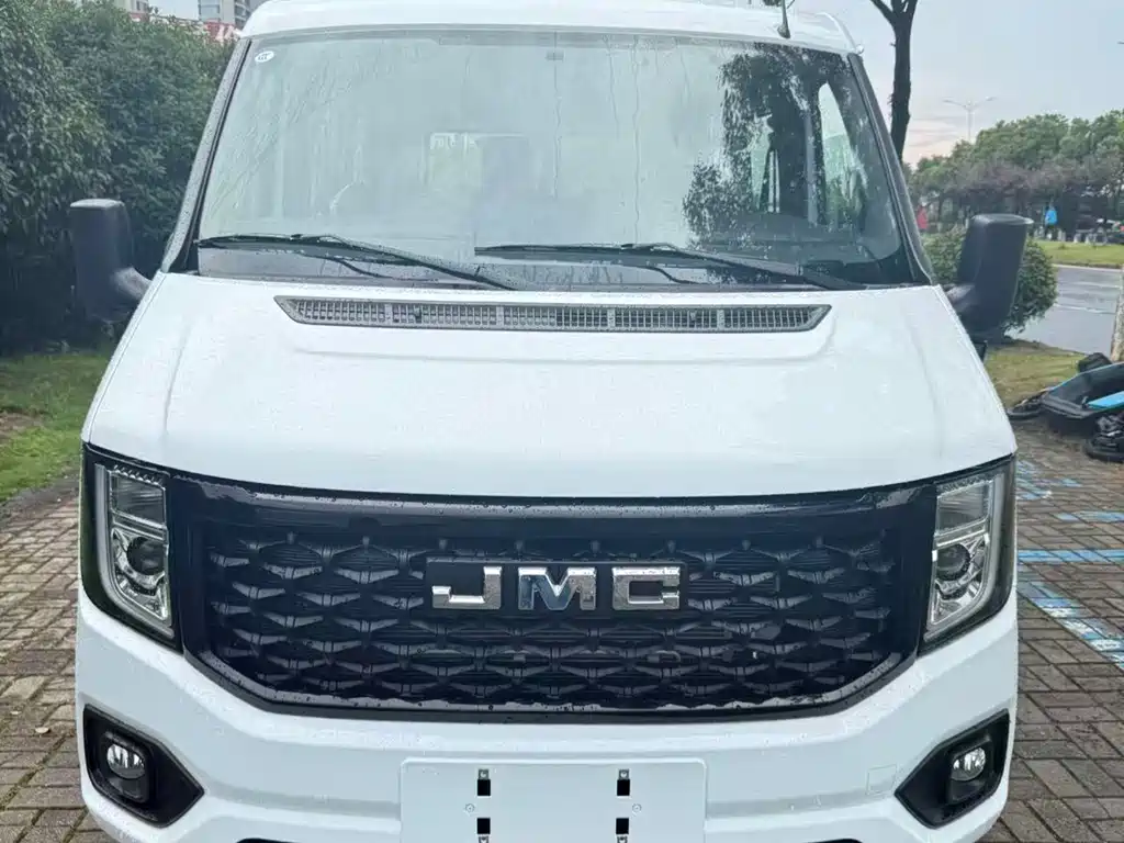 JMC JMC Fushun — миниатюра 2
