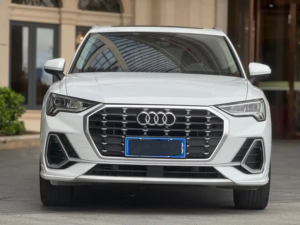 Audi Q3 - фото 2