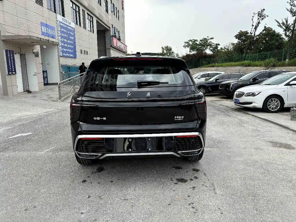 Hongqi HS3 PHEV 2025 117km PLUS