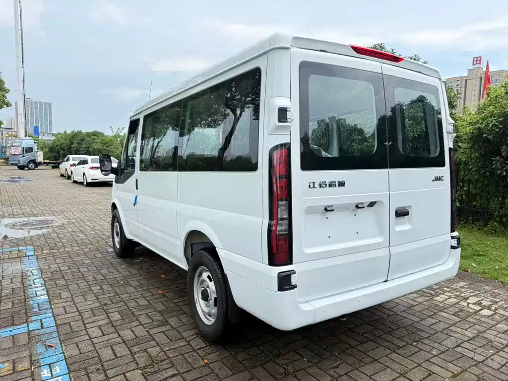 JMC JMC Fushun — миниатюра 9