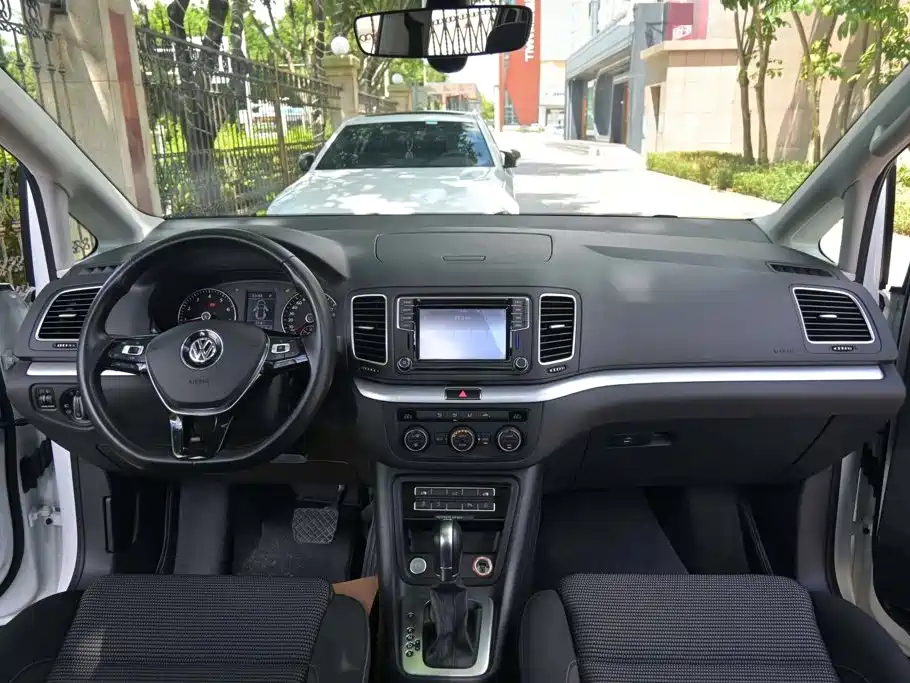 Volkswagen Sharan — миниатюра 6