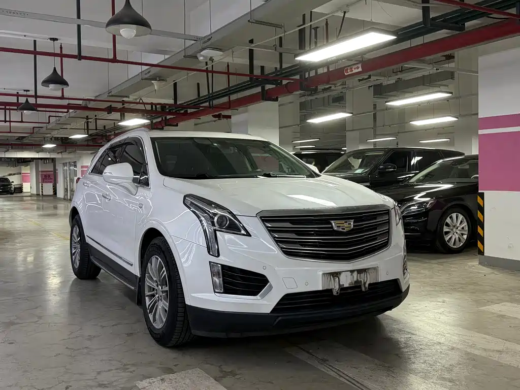 CADILLAC  XT5