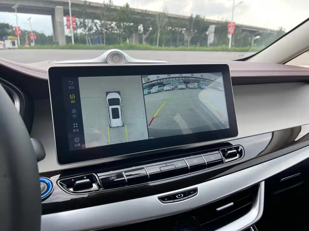 Geely Jia Ji New Energy — миниатюра 20