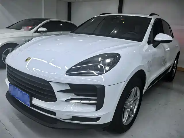 PORSCHE MACAN 2021