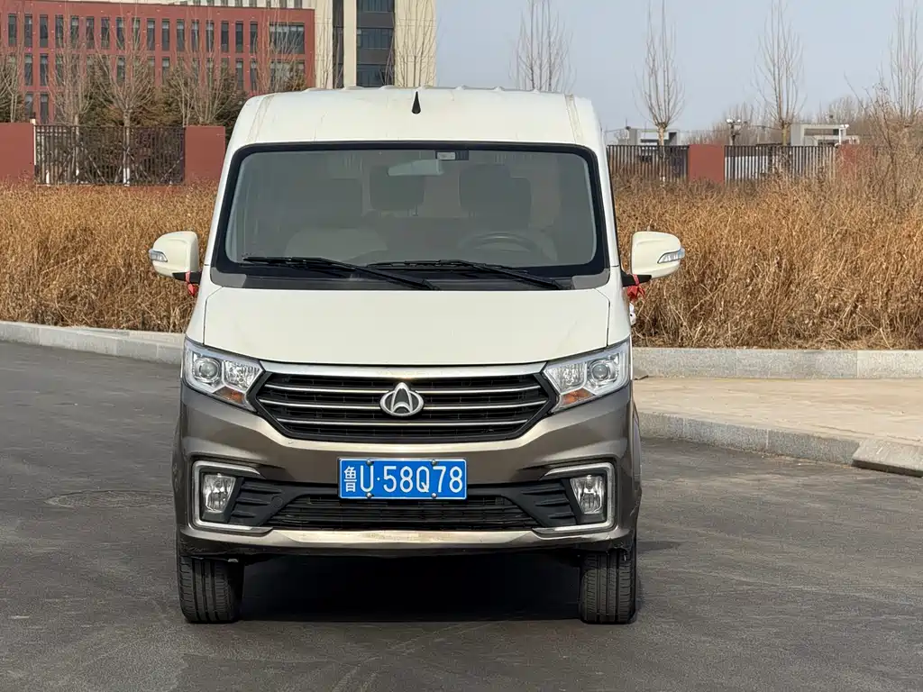 CHANGAN CROSS STAR V5