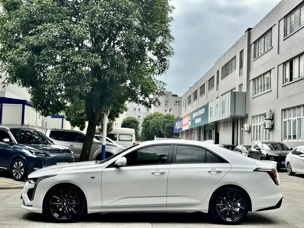 Cadillac CT4 — миниатюра 9