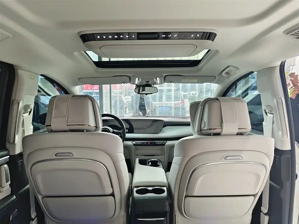 BUICK GL8 NEW ENERGY