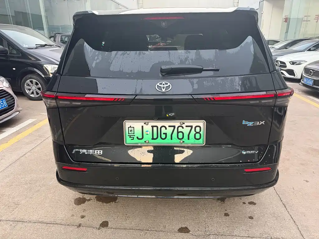Toyota bZ3X — миниатюра 5