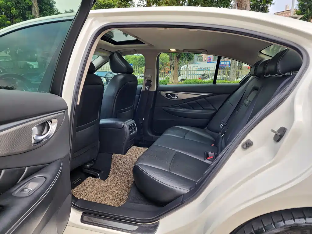Infiniti Q50L — миниатюра 9