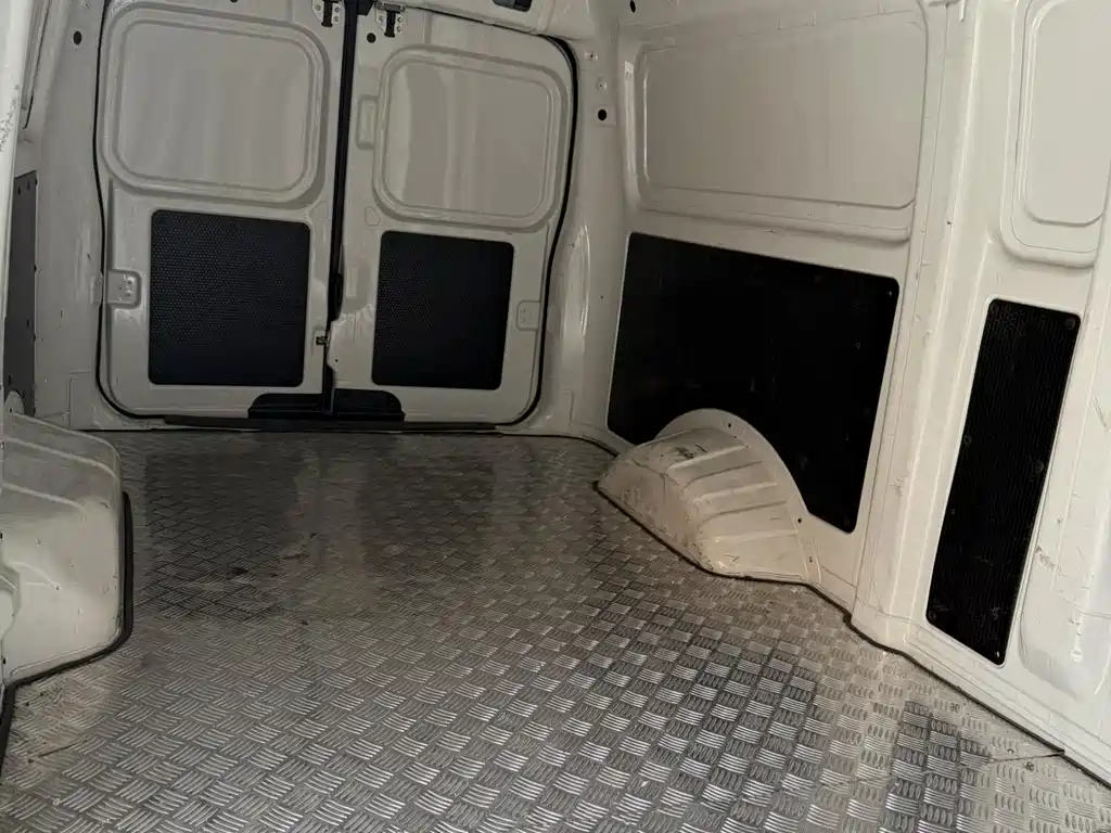 Dongfeng EM27 — миниатюра 5