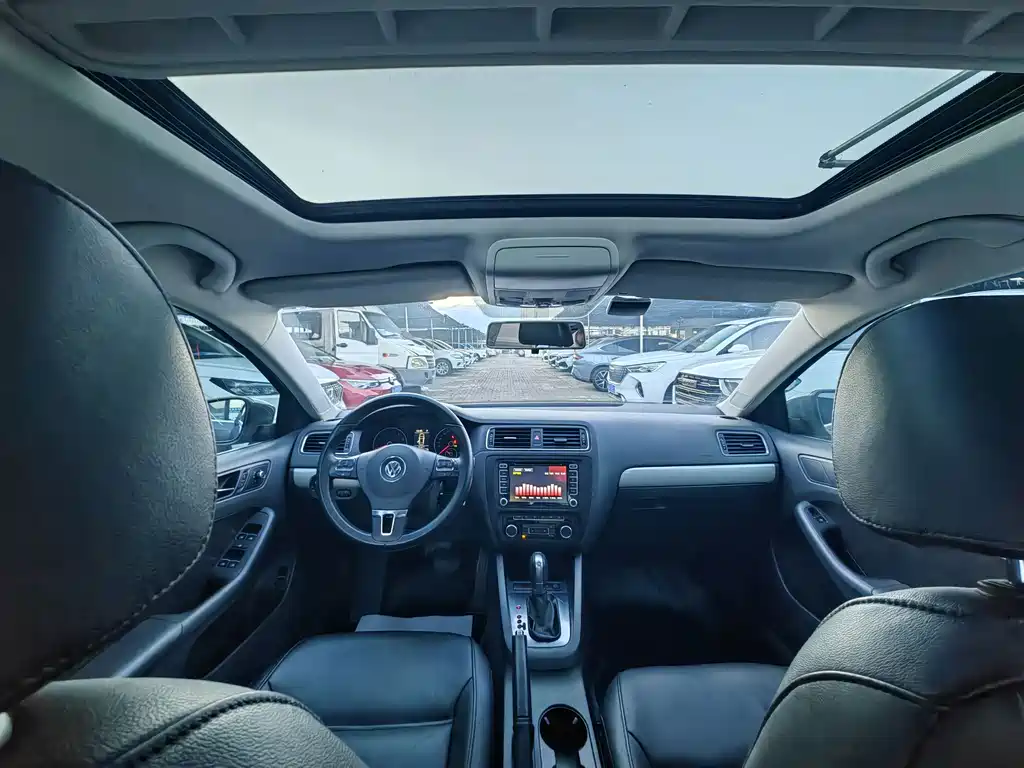Volkswagen Sagitar — миниатюра 2