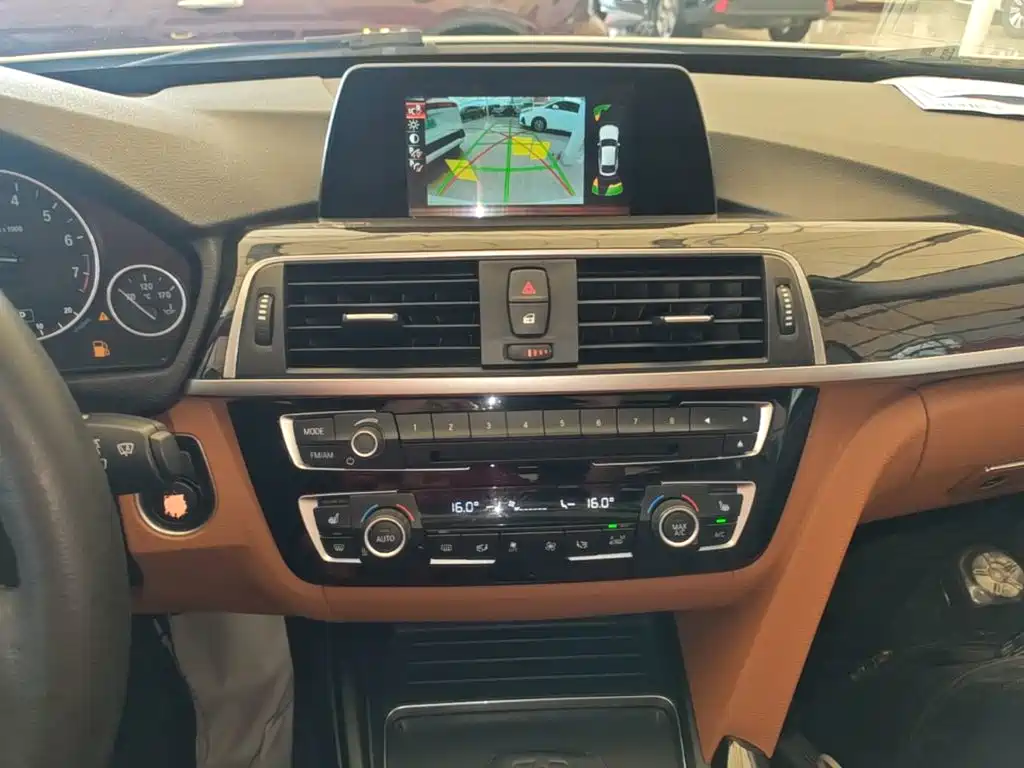 BMW 3 Series GT — миниатюра 13