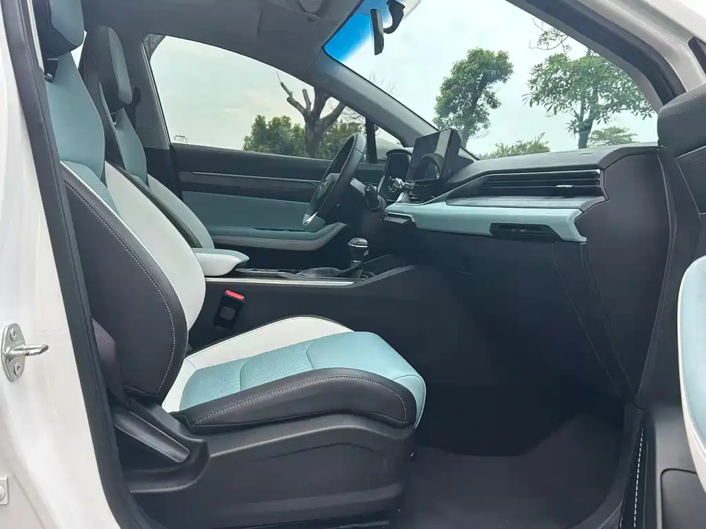 Geely Emgrand S — миниатюра 16