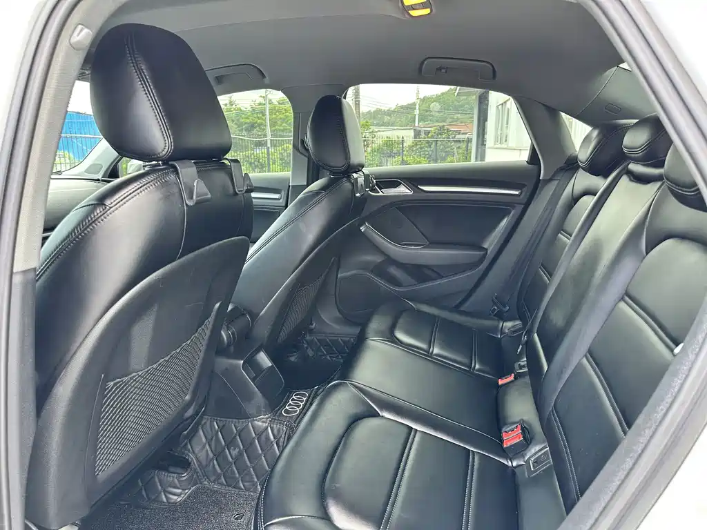 Audi A3 - фото 6