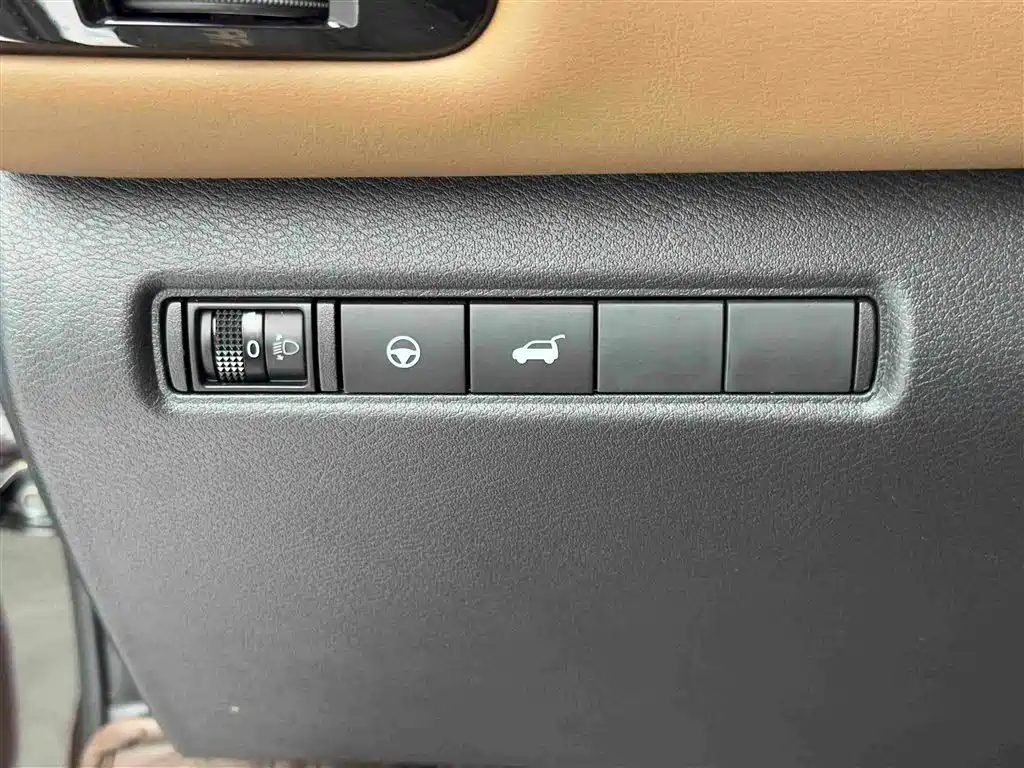Nissan Teramont — миниатюра 18