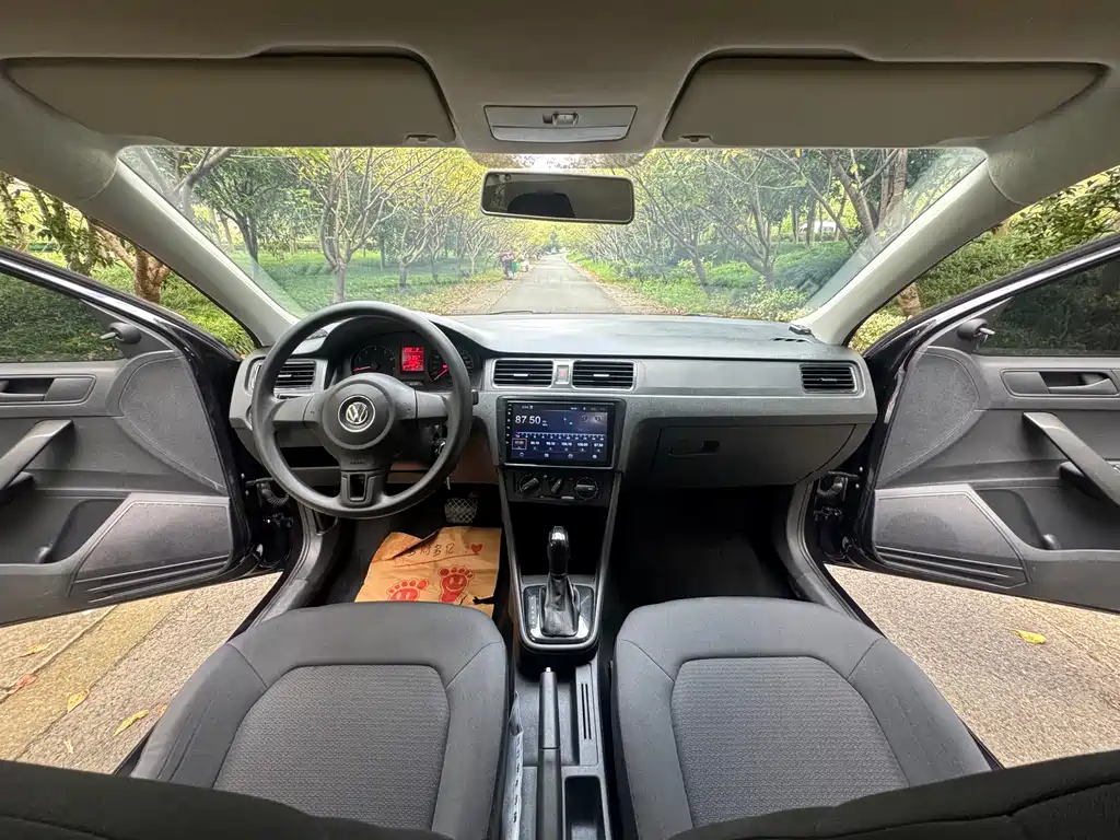 Volkswagen Santana — миниатюра 17