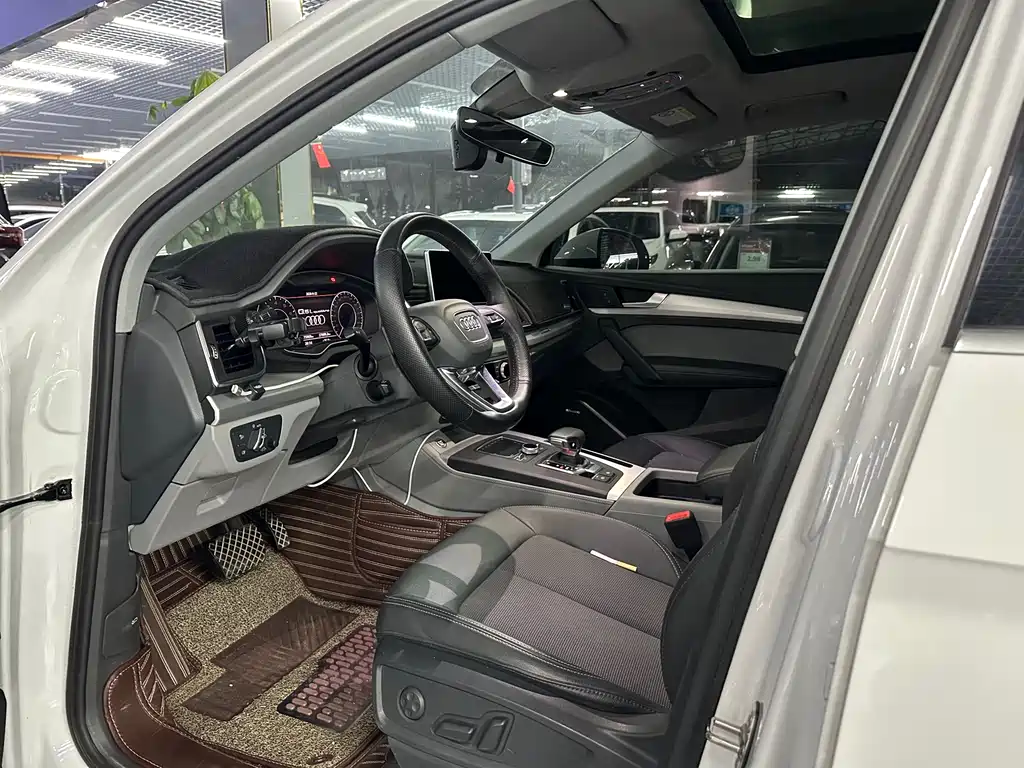 Audi Q5L 2018 40 TFSI Fashion V
