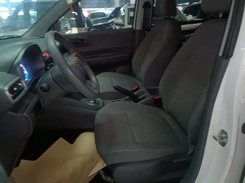 Wuling Hongguang EV — миниатюра 15