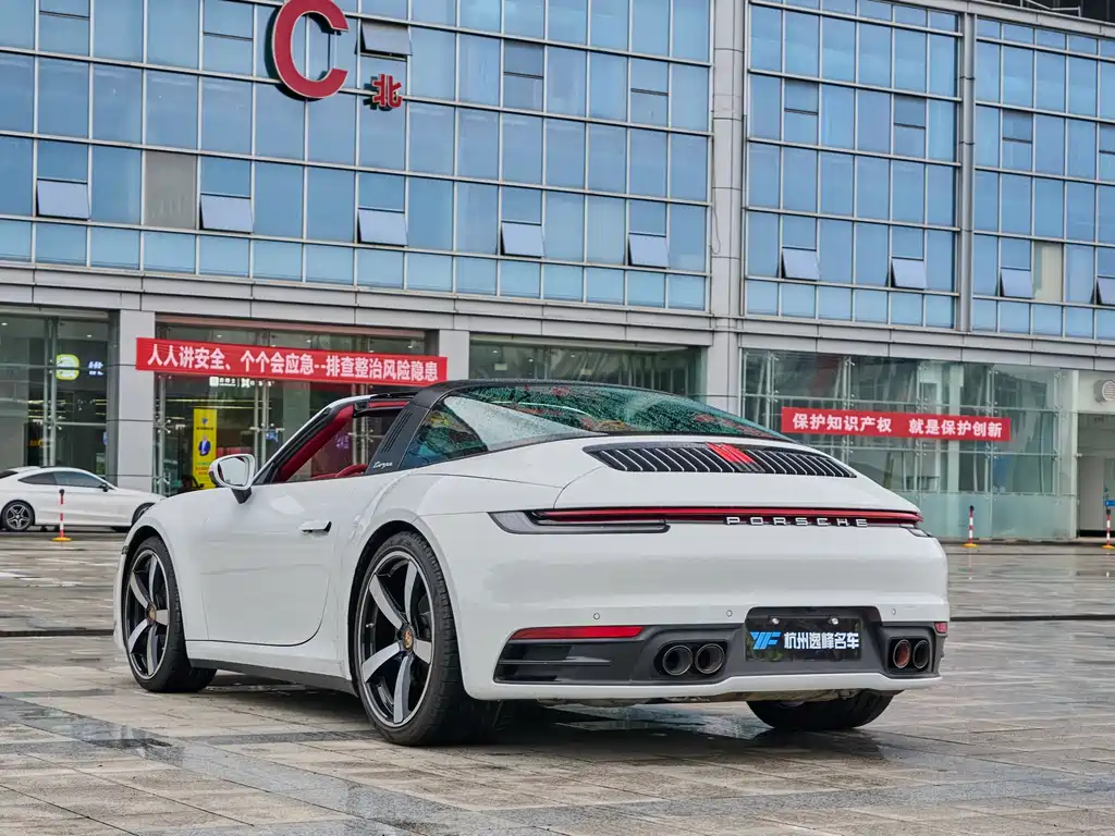 Porsche 911 2023 Targa 4 3.0T