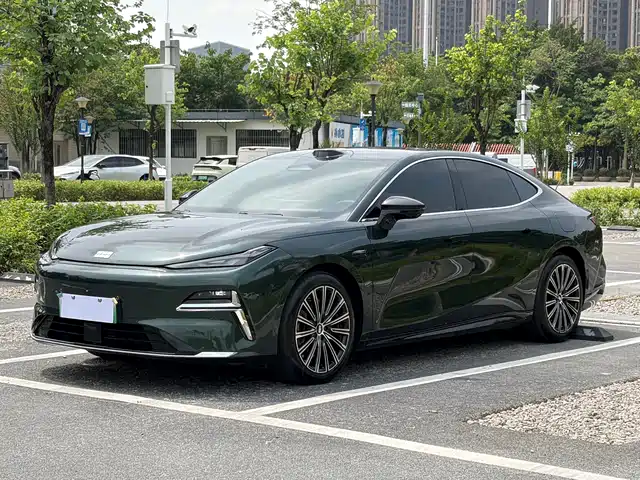 2025 Geely Galaxy Xingyao 8