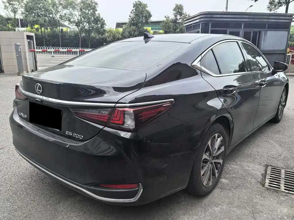 Lexus ES — миниатюра 6