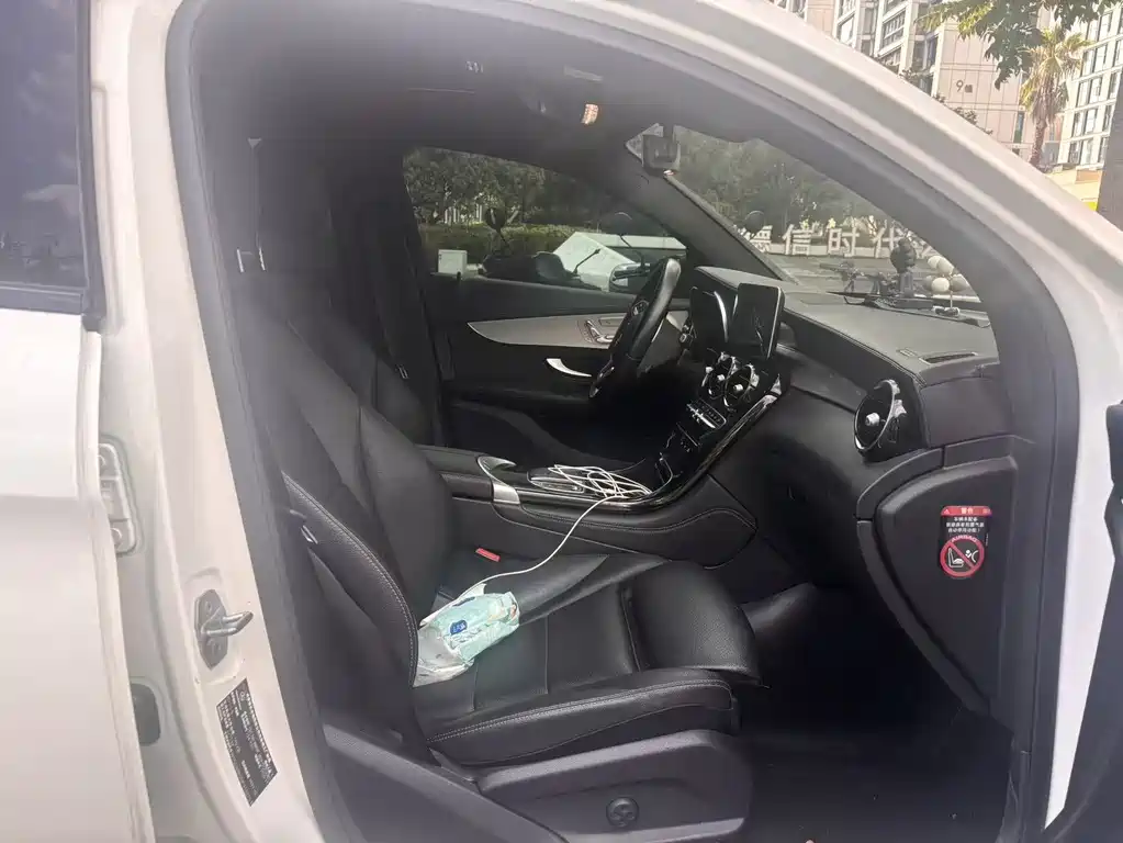 MERCEDES-BENZ GLC COUPE