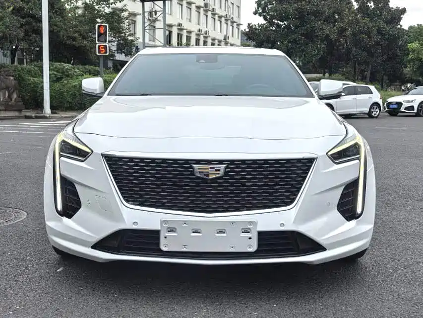 CADILLAC CT6