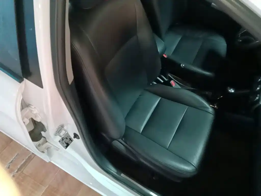 Toyota Yaris L — миниатюра 25