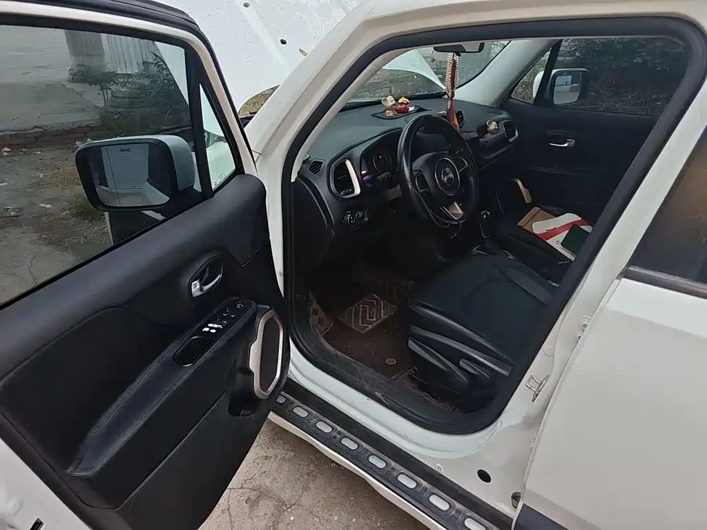 Jeep Renegade — миниатюра 17