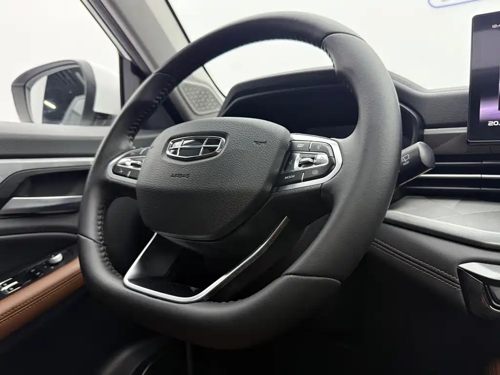 Geely Vision X6 — миниатюра 13