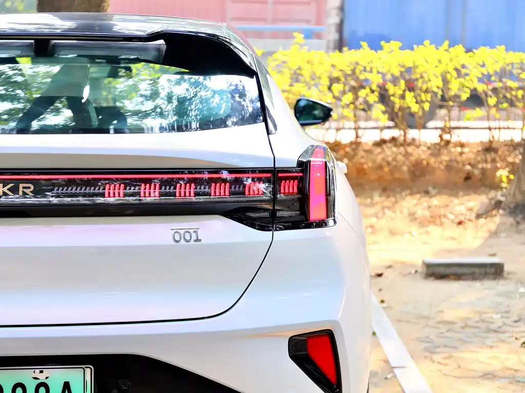 ZEEKR EXTREME KRYPTON 001