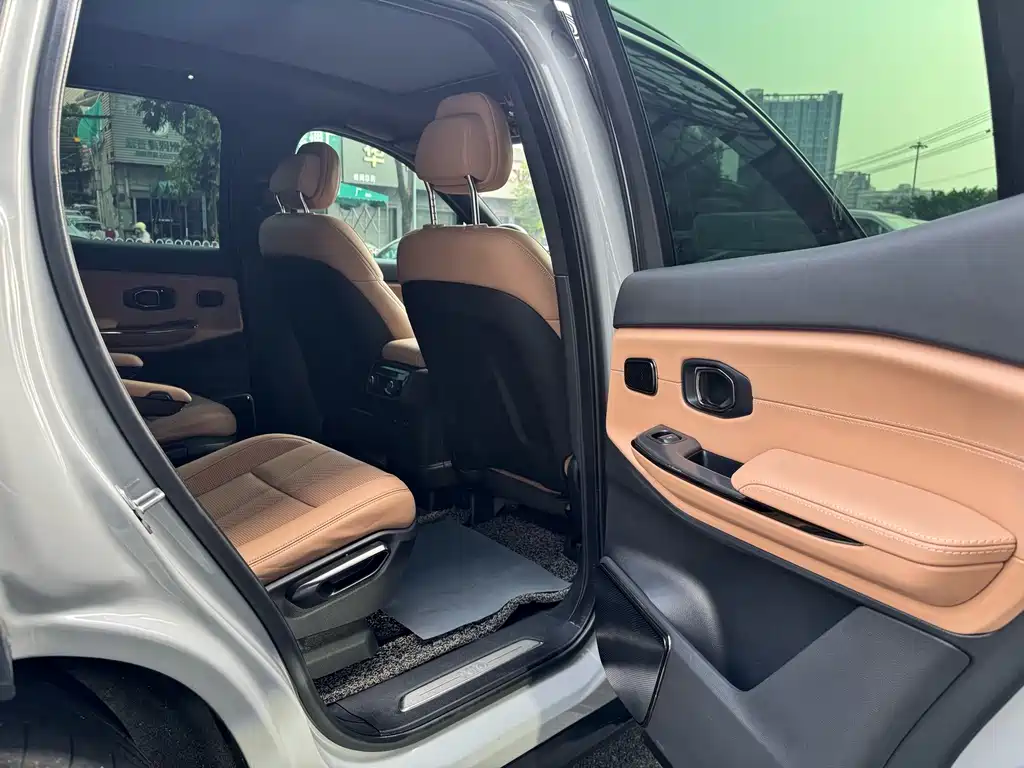 NIO ES8 — миниатюра 19