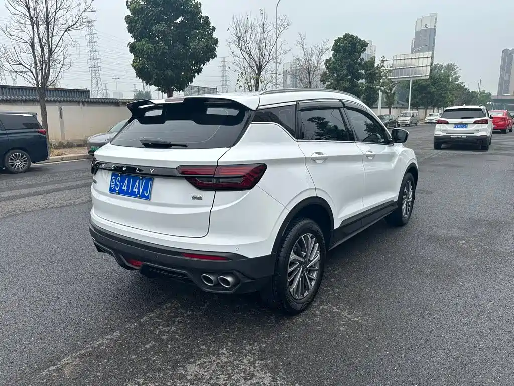 Geely Binyue — миниатюра 12
