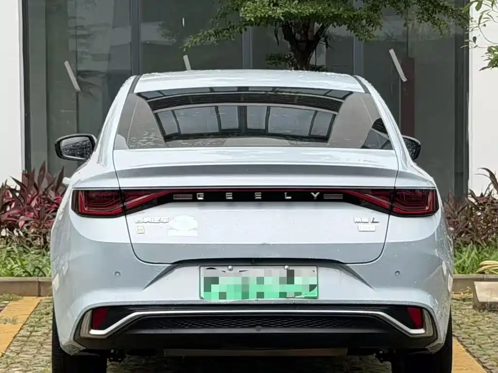 Geely L HiP — миниатюра 8