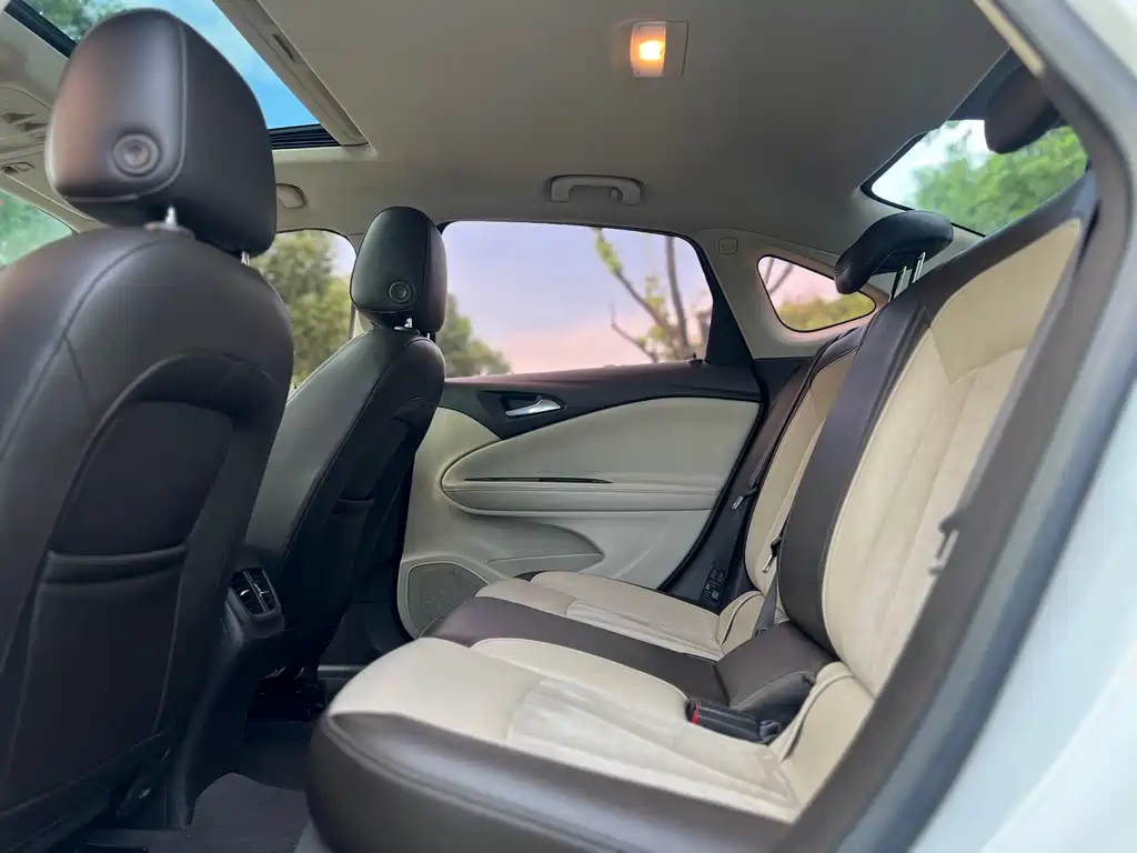 Buick Verano — миниатюра 6