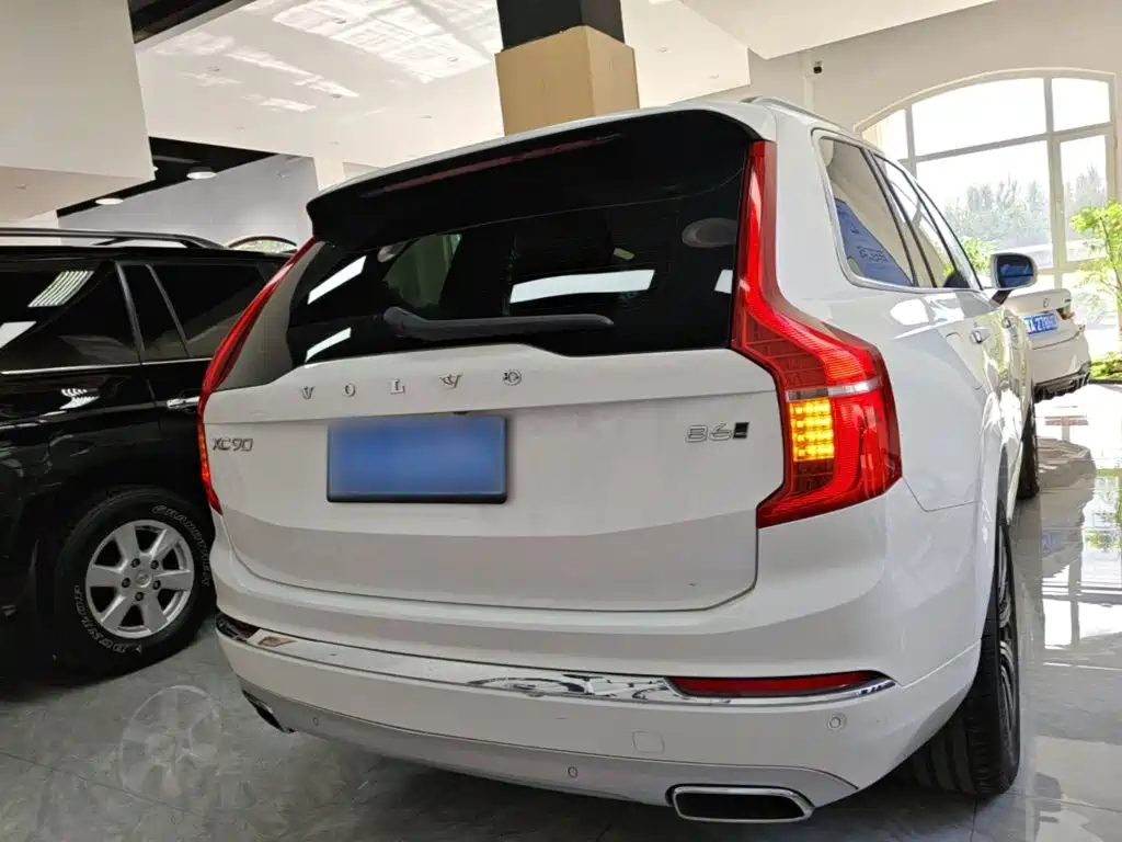 Volvo XC90 — миниатюра 6
