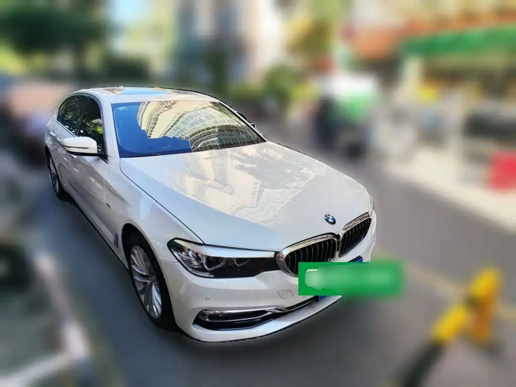 BMW 5 Series — миниатюра 24