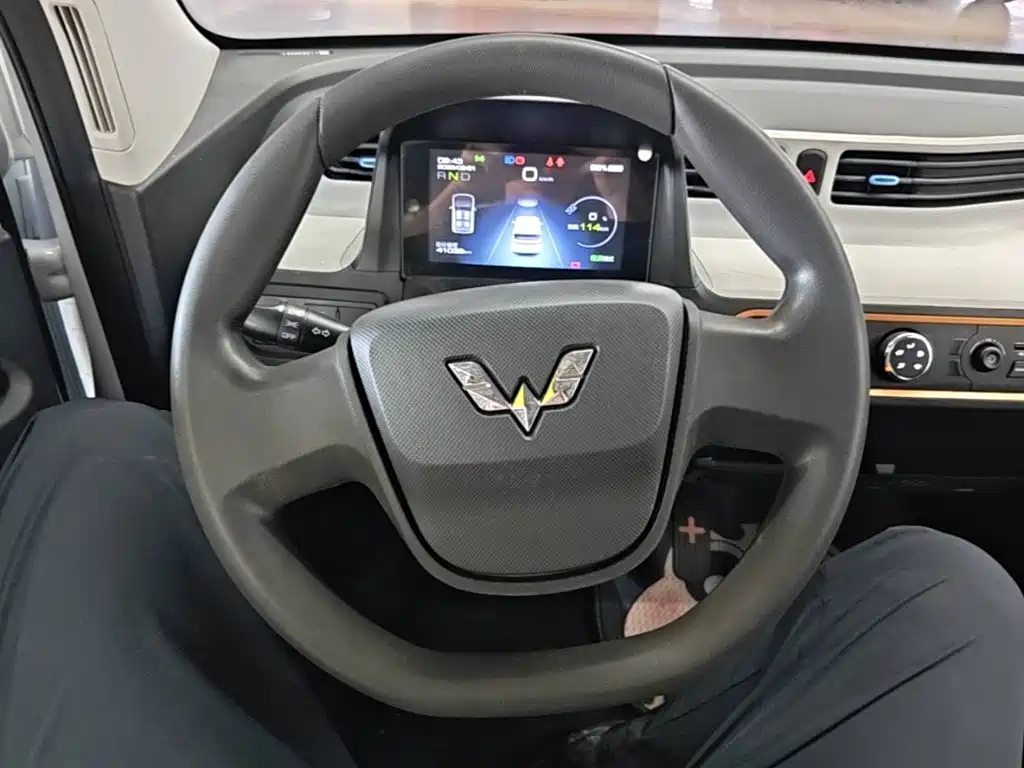 Wuling MINIEV — миниатюра 11