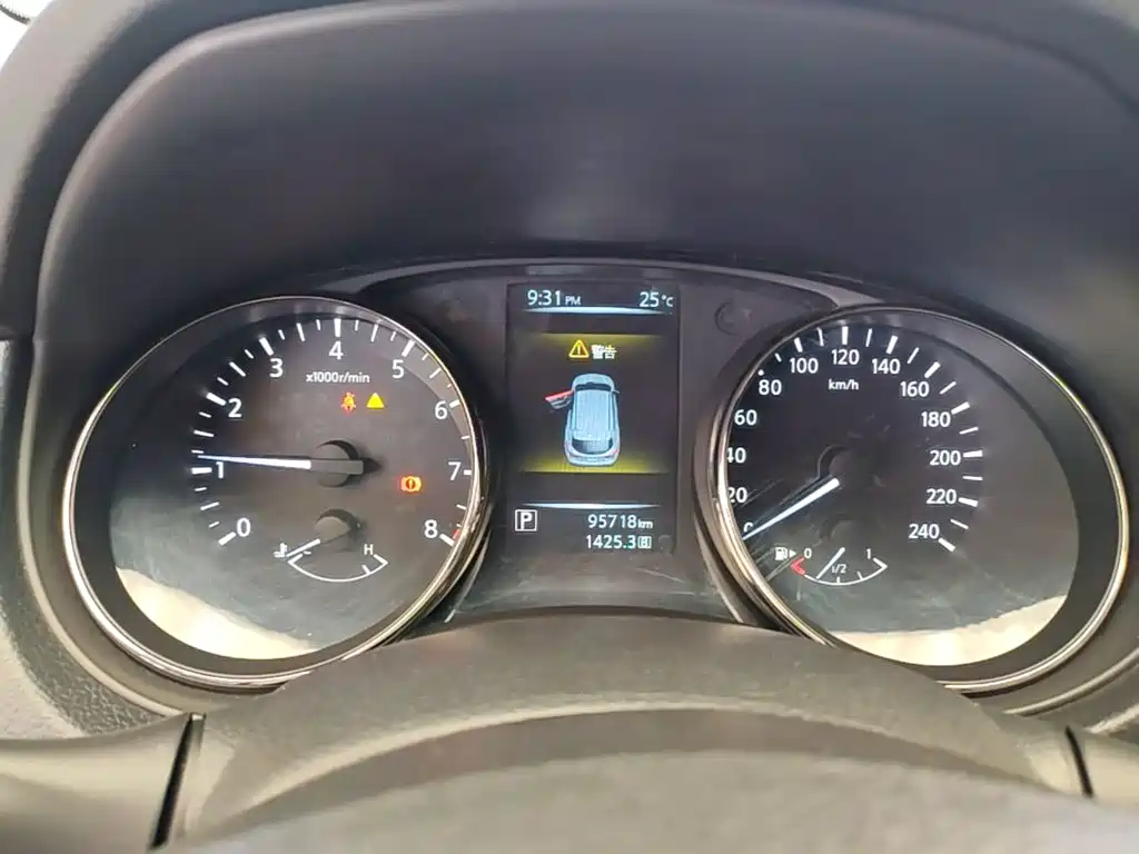Nissan Qashqai — миниатюра 12
