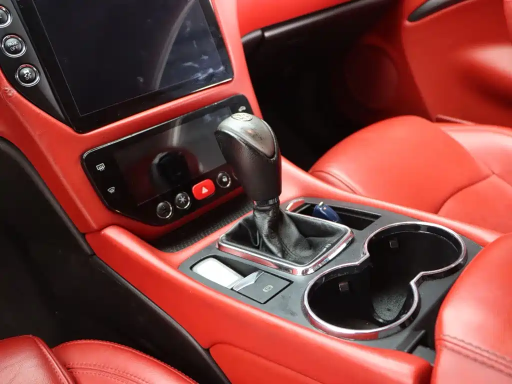 Maserati GranTurismo 2013 4.2L AT