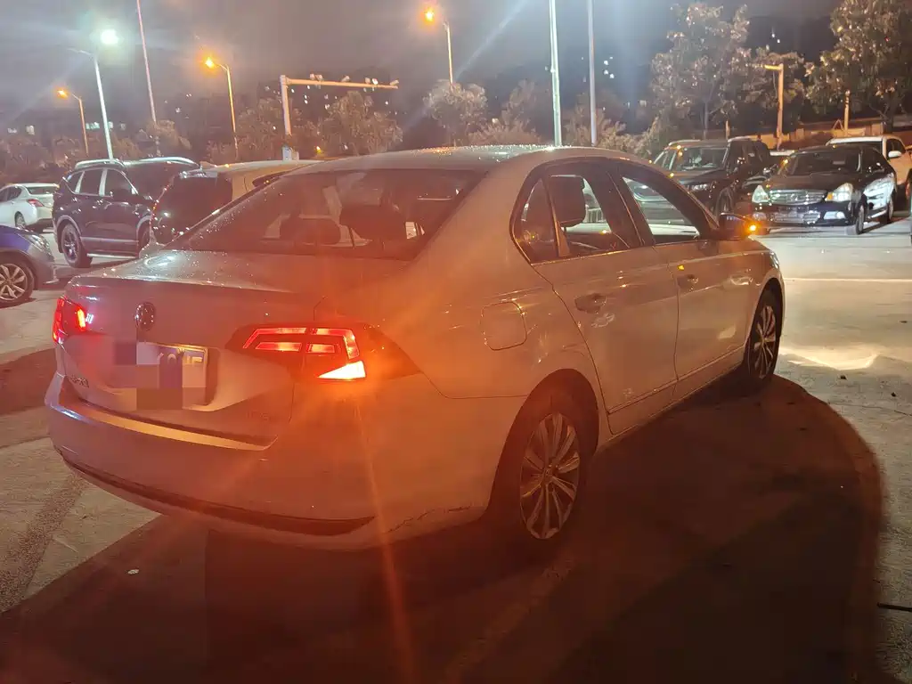 Volkswagen Bora — миниатюра 4