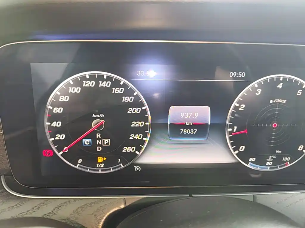 Mercedes-Benz E-Class — миниатюра 12