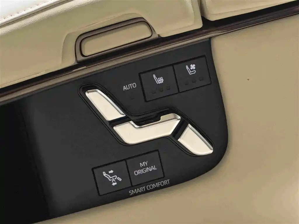 Toyota Vellfire — миниатюра 14