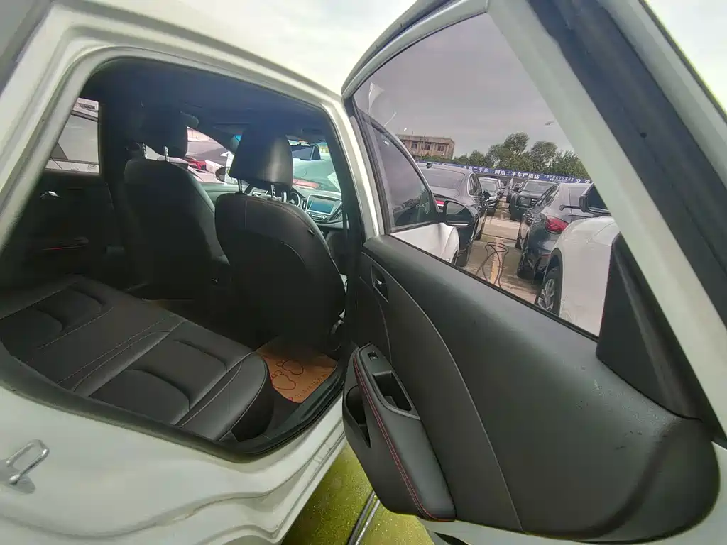 Chevrolet Monza — миниатюра 8